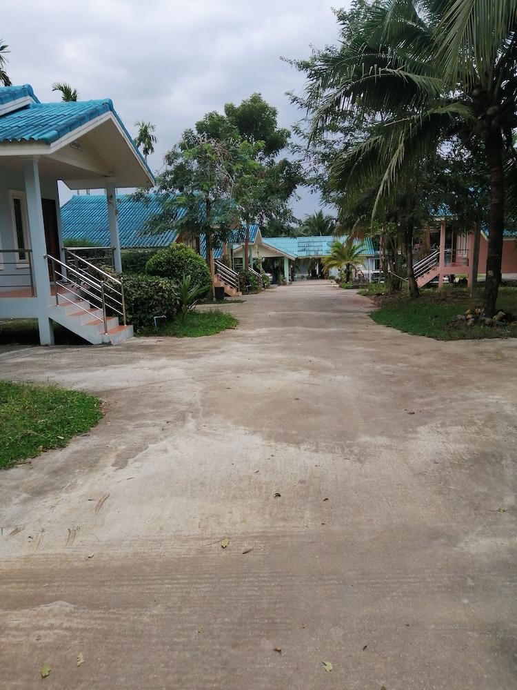 Oyo 75515 Sairung Farmstay Krabi town Buitenkant foto