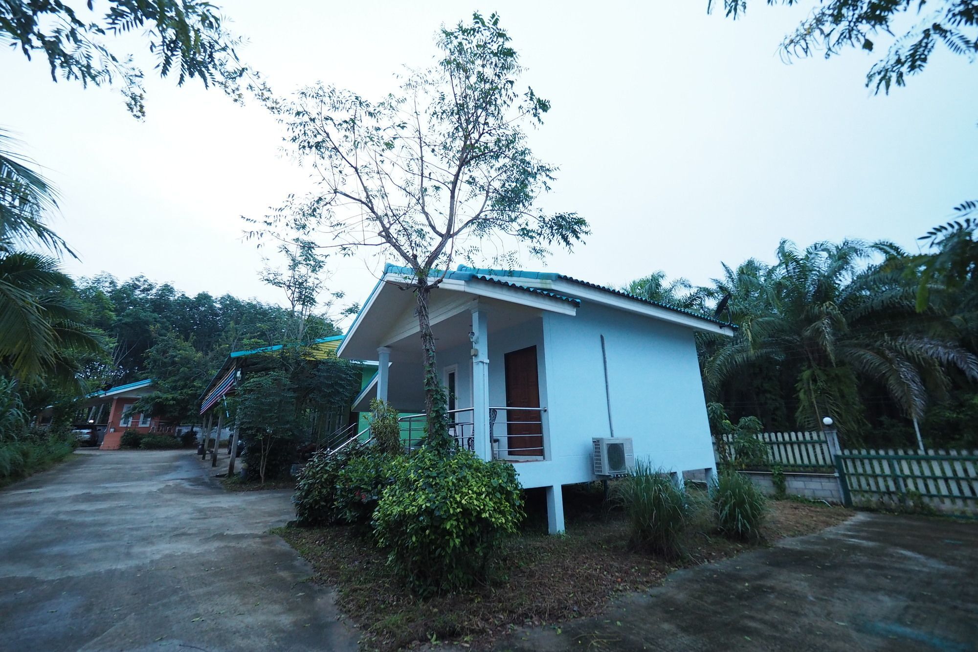 Oyo 75515 Sairung Farmstay Krabi town Buitenkant foto